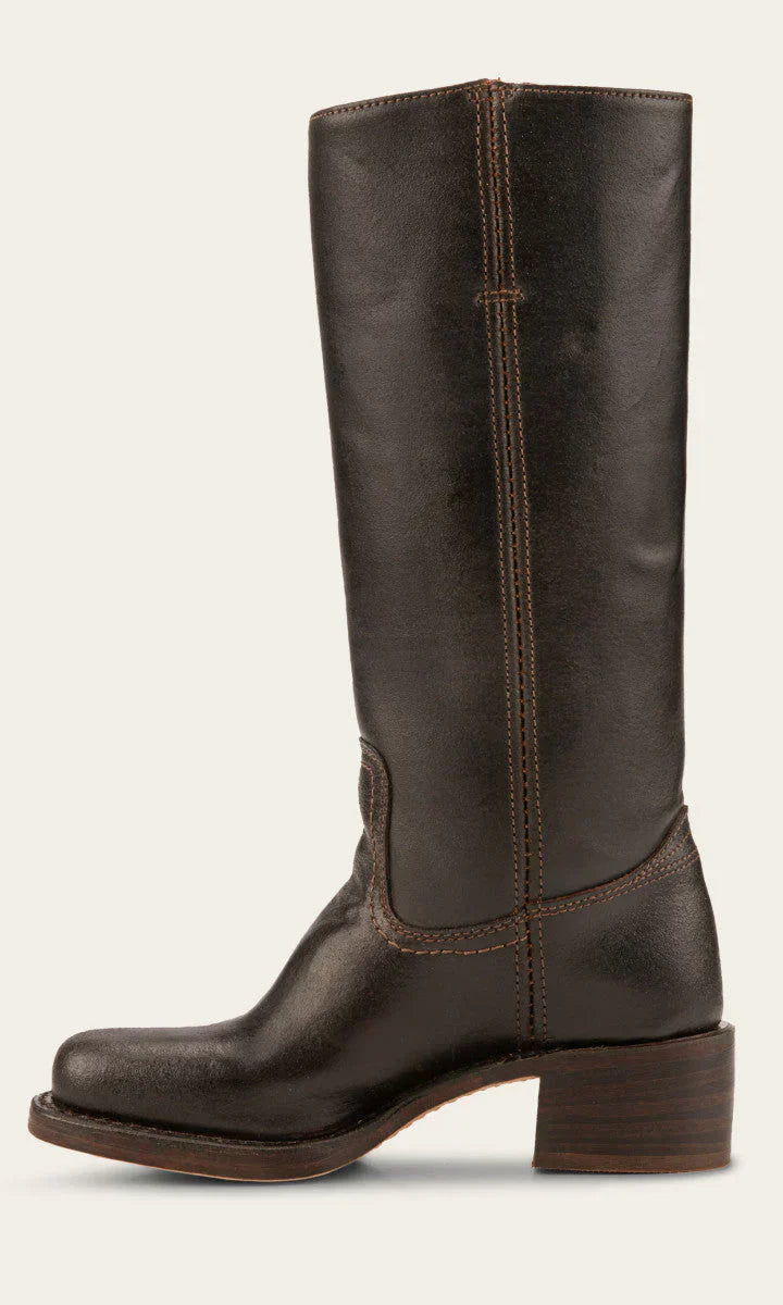 Close-up of the sole and stacked heel of the light brown Calandra classic western boots, highlighting grip.