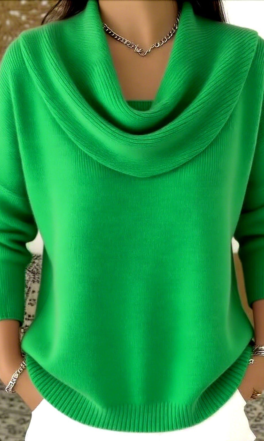Close-up of the hem and stitching detail on the Elina comfort fit pants in a light green shade.