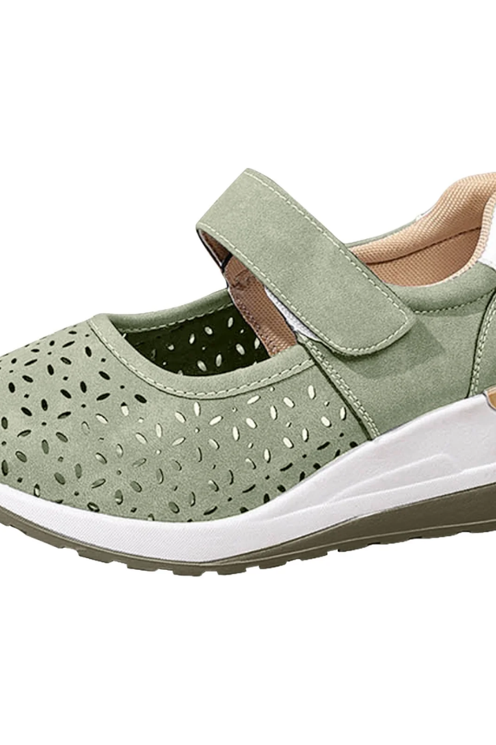 Front view of a pair of Soraya comfort arch support sandals in a neutral color on a light background.