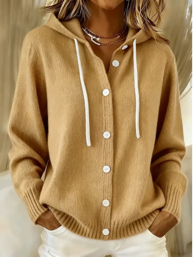Close-up detail of the soft knit fabric of the Anouk T-shirt in khaki, emphasizing material quality.